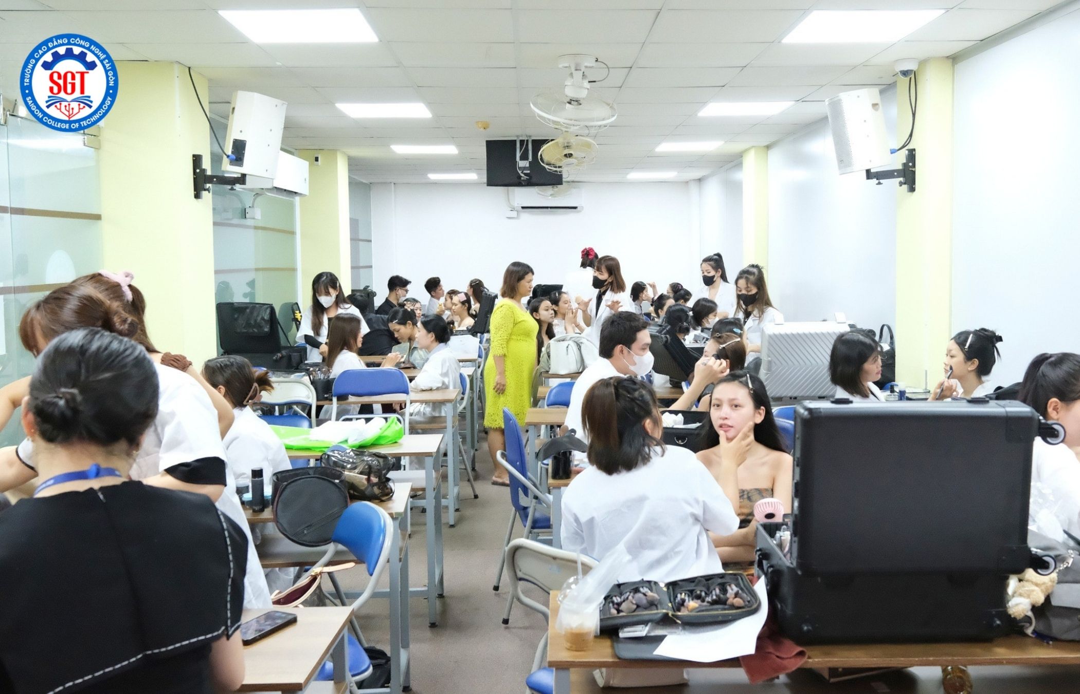 Nghệ thuật trang điểm