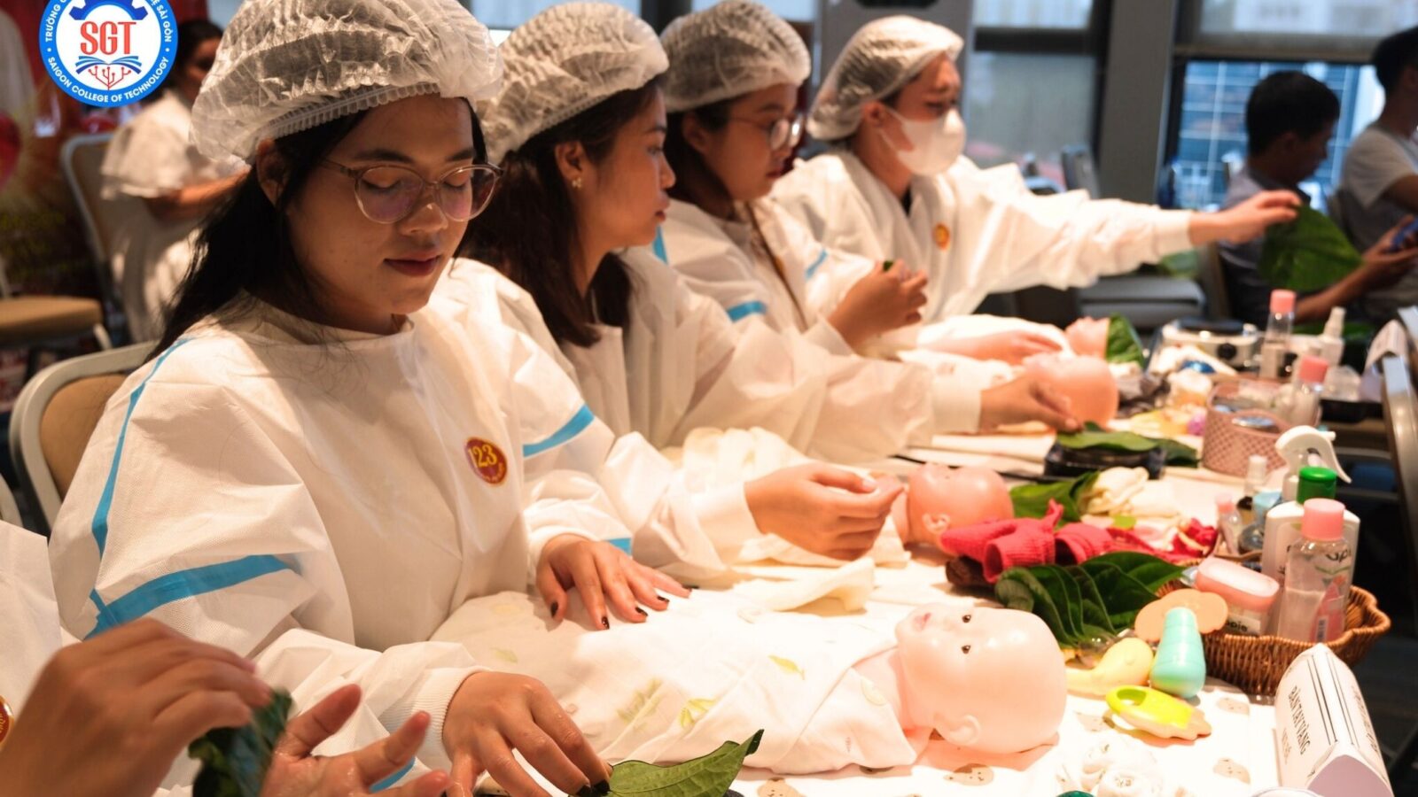 Chăm sóc mẹ và bé